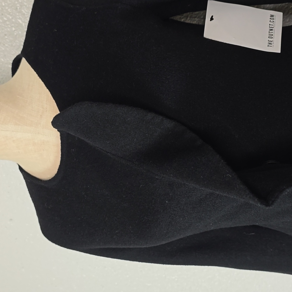 Goen. J Elegant Black Women's Coat - Picture 7 of 14